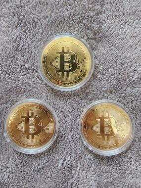 Bitcoin Collectible Coins - Gold Tone (Set of 3)